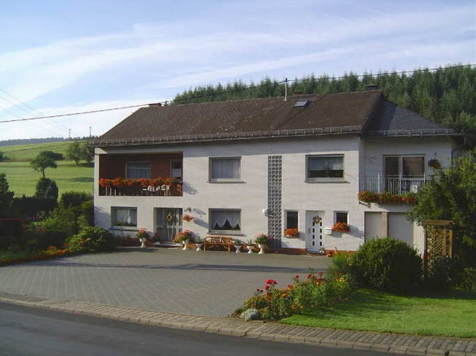 Apartment with 2 rooms in Lirstal, Vulkaneifel