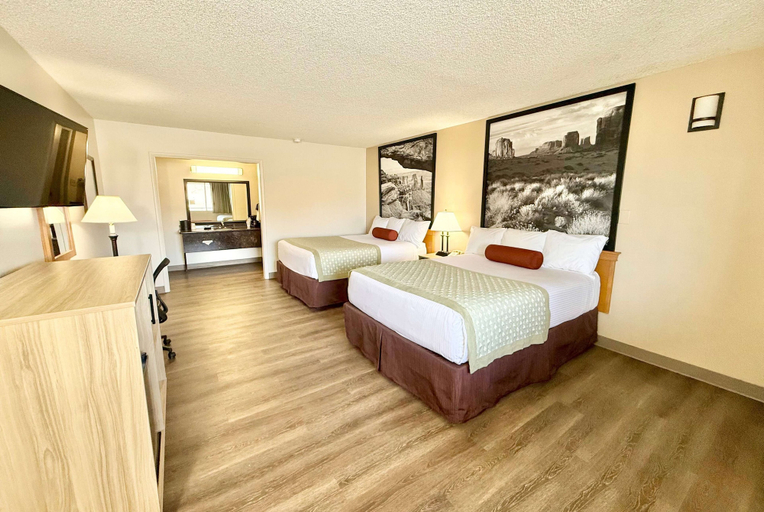 Bedroom 3, Super 8 by Wyndham Salina/Scenic Hills Area, Sevier
