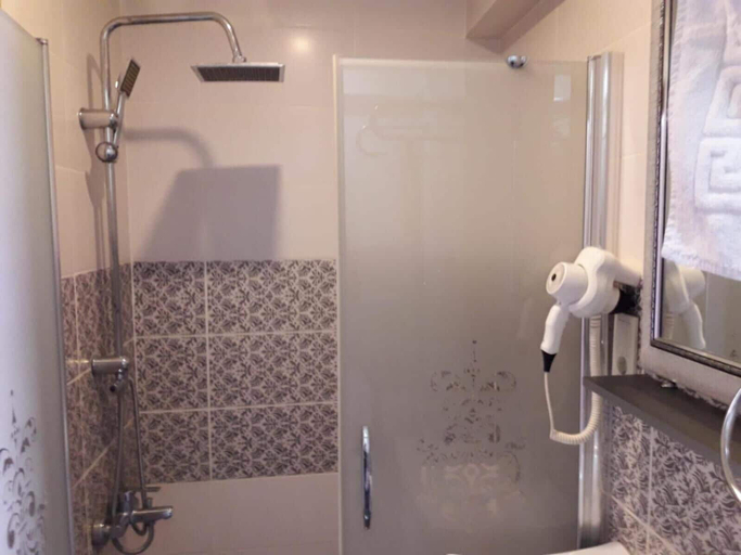 Bathroom 5, Terra Suites, Beyoğlu