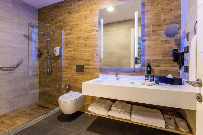 Bathroom 3
