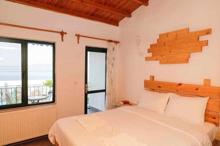 Bedroom 4, Teos Ormanci Tatil Koyu, Seferihisar