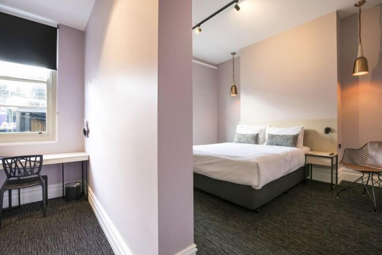 Bedroom 25