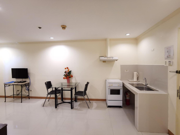 Dining Room 7