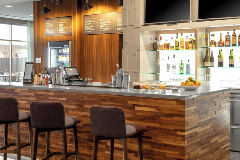 Food & Drinks 5, Courtyard by Marriott Jonesboro, Craighead
