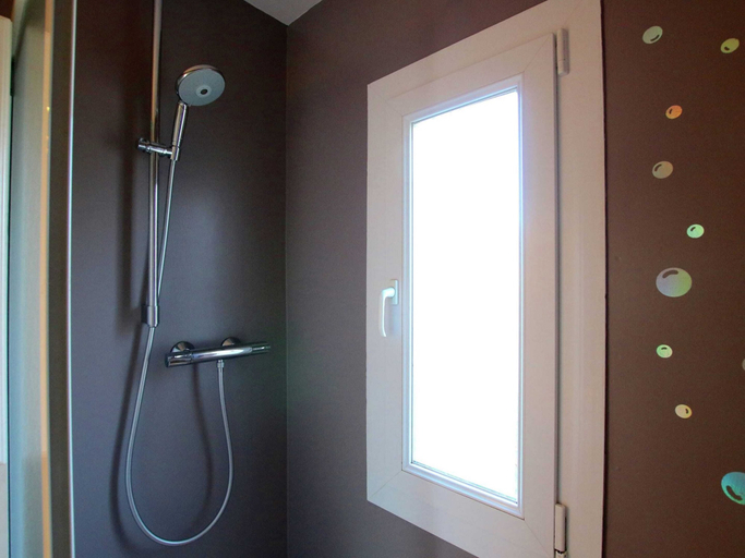 Bathroom 5, Charming Chalet in Transinne, Luxembourg