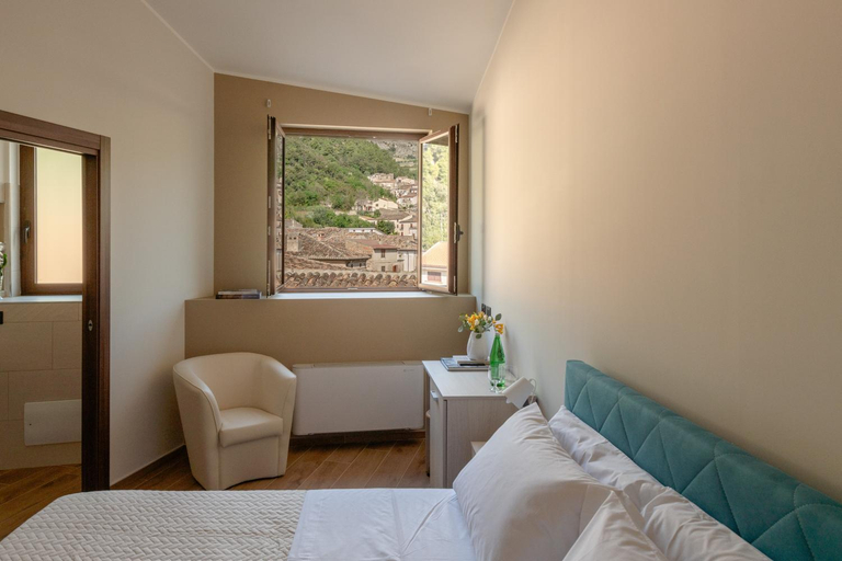 3, CasaTecla, Cosenza
