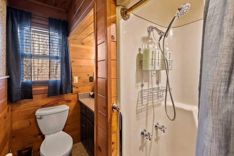 Bedroom 5, The Lodge At Tunkhannock Creek, Wyoming