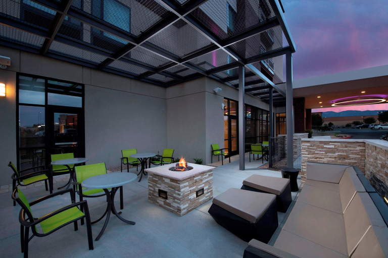Food & Drinks 5, SpringHill Suites by Marriott Albuquerque North/Journal Center, Bernalillo