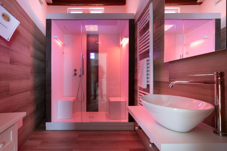 Bathroom 4, Castello di Marano sul Panaro - Room & Breakfast, Modena