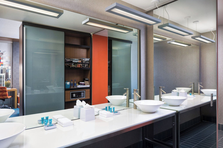 Bathroom 4, Aloft Minneapolis, Hennepin