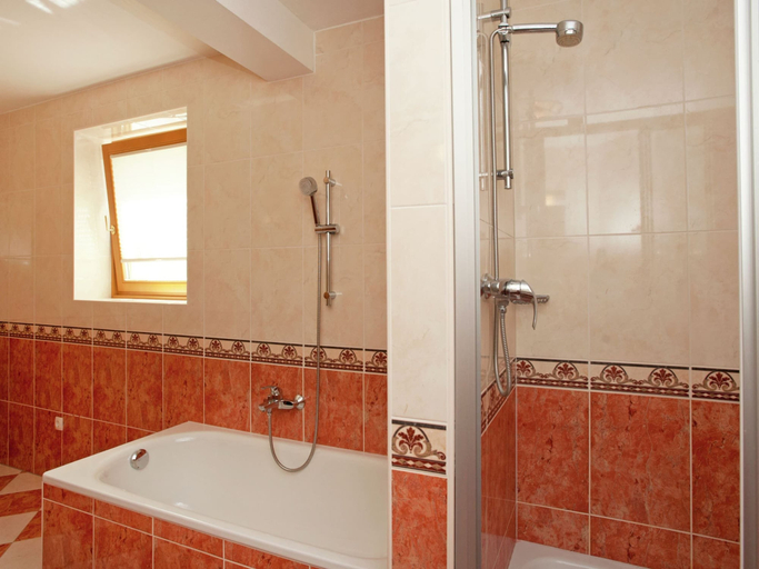 Bathroom 3, Chalet in Saalbach near Ski Lift Sauna, Zell am See