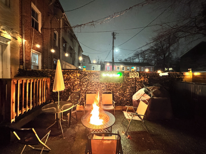 Food & Drinks, Entire Unit-5min to M&TBank Camden Yards, Baltimore