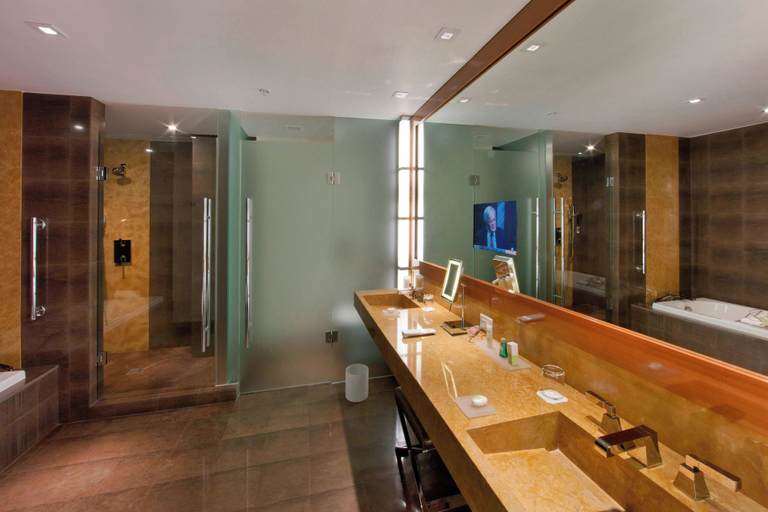 Bathroom 9