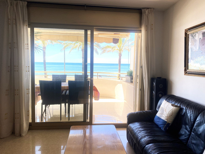 Room 2, R151 - Apart Beachfront, Tarragona
