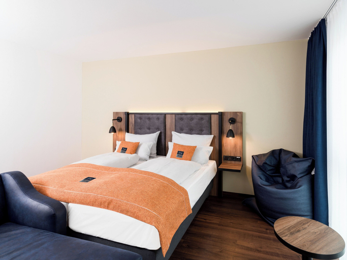 Bedroom 5, Holiday Inn - the niu, SADDLE FÜRTH, Fürth