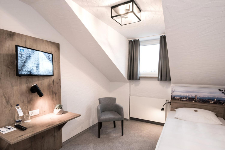 Bedroom 4, Hotel Fischerwirt, München