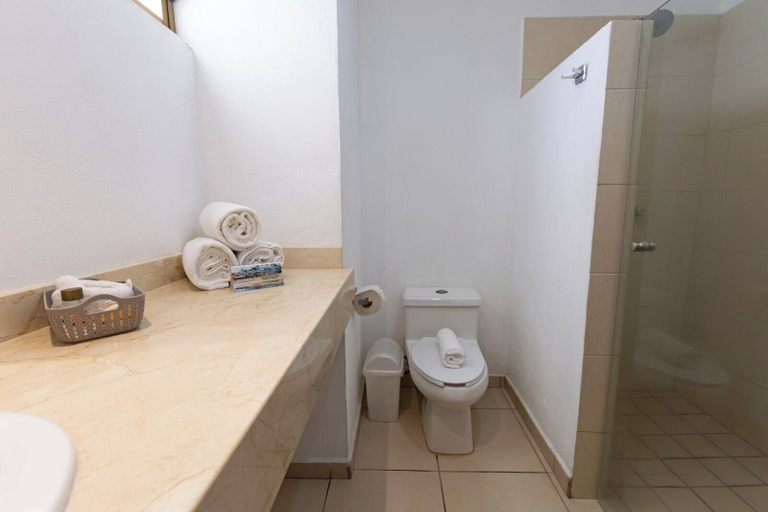 Bathroom 4, Costa Alegre Hotel & Suites, Compostela