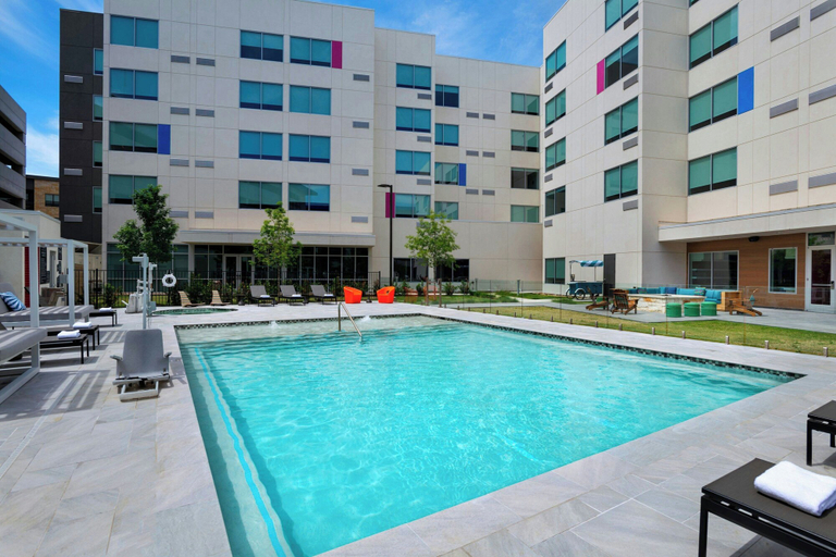 Sport & Beauty 5, Aloft by Marriott Austin Southwest, Travis