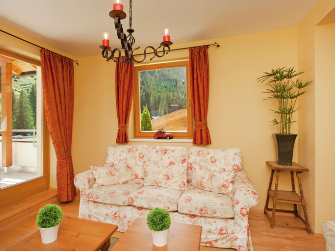 Others 5, Chalet in Saalbach With Sauna, Zell am See