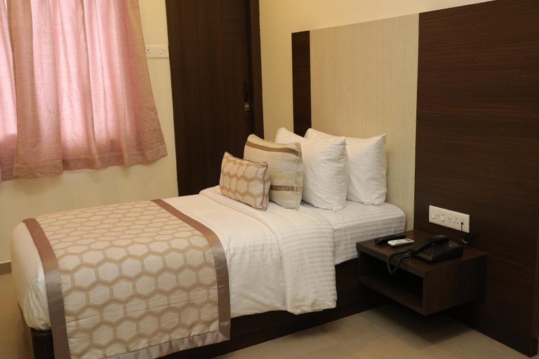 Bedroom 13