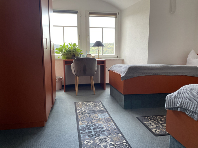 Bedroom 30