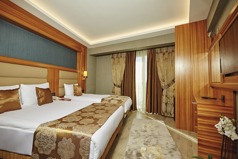 Bedroom 2, Ilkbal Deluxe Hotel & Spa, Fatih