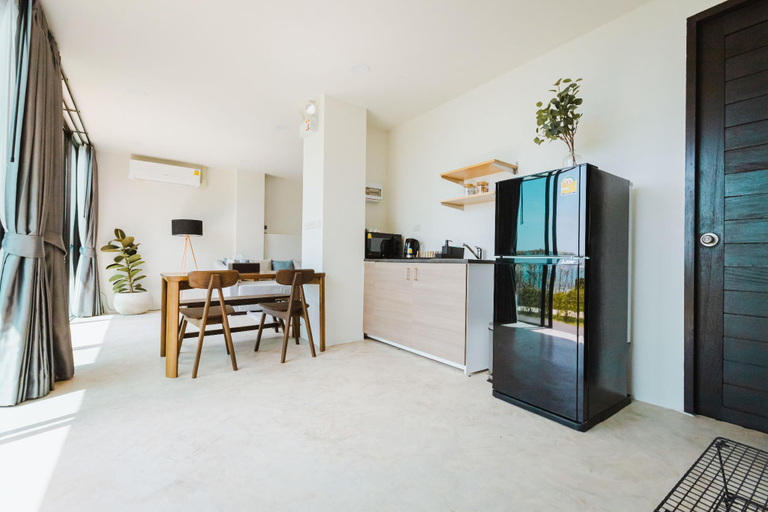 Dining Room 10