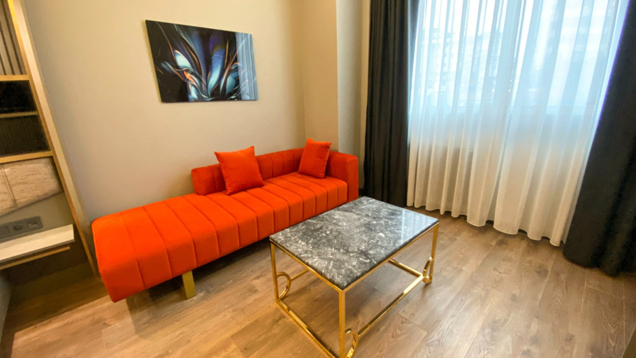Public Area, 216 Ruby Suite, Kartal