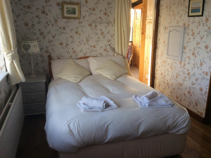 Others 2, Barkers Accommodation