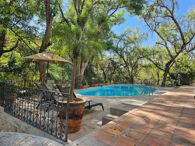 Sport & Beauty 4, Charming Villas by Casa Holistic B&B, Allende