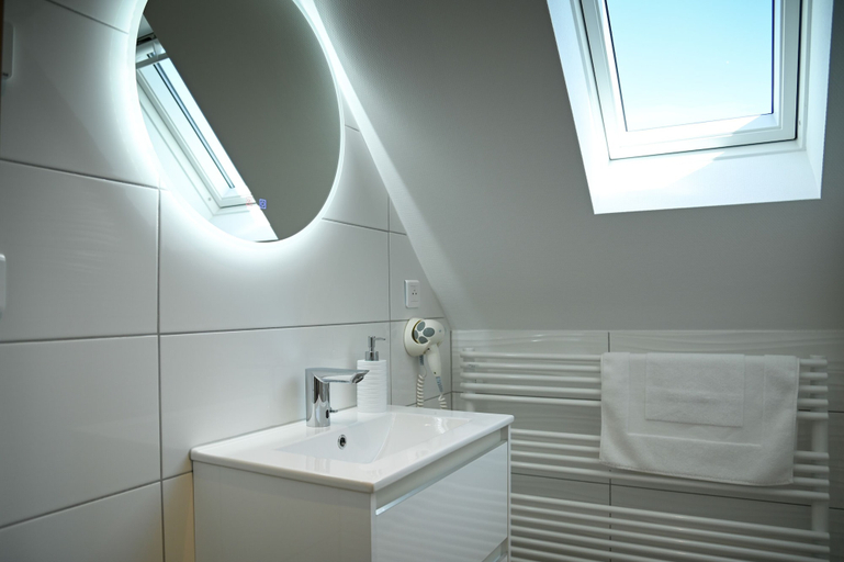 Bathroom 4, L'orée des Vignes, Haut-Rhin