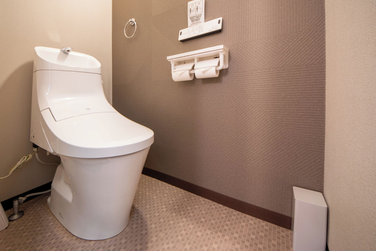 Bathroom 4, LOCO Minamiichi, Nara