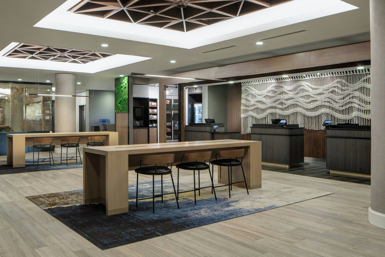 Courtyard by Marriott Chicago Downtown River North, Cook