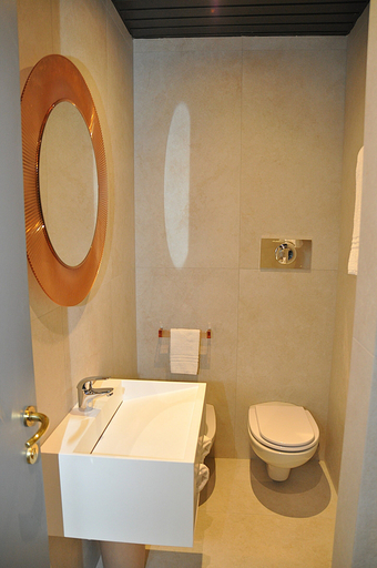 Bathroom 3, Hotel Comtur, Milano