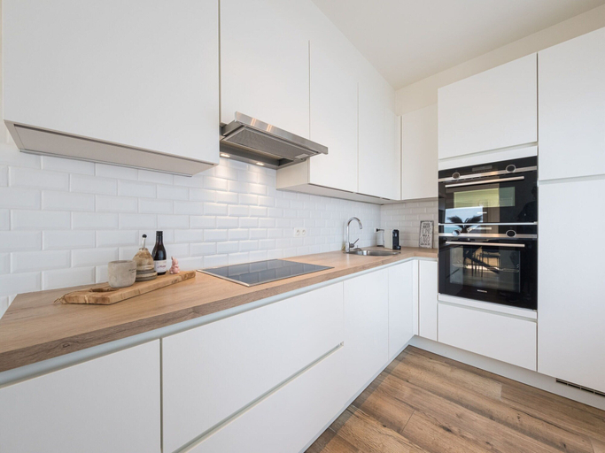 Private kitchen 3, Corner Apartment With Phenomenal sea View, West-Vlaanderen