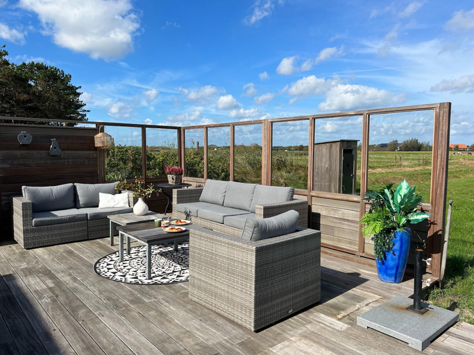 Balcony 3, Holiday Home in Texel Near De Hors Reserve, Texel