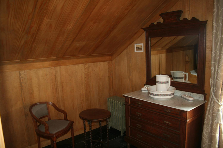 Bathroom 5