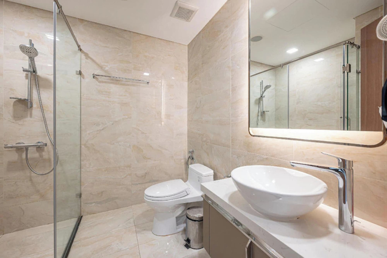 Bathroom 18