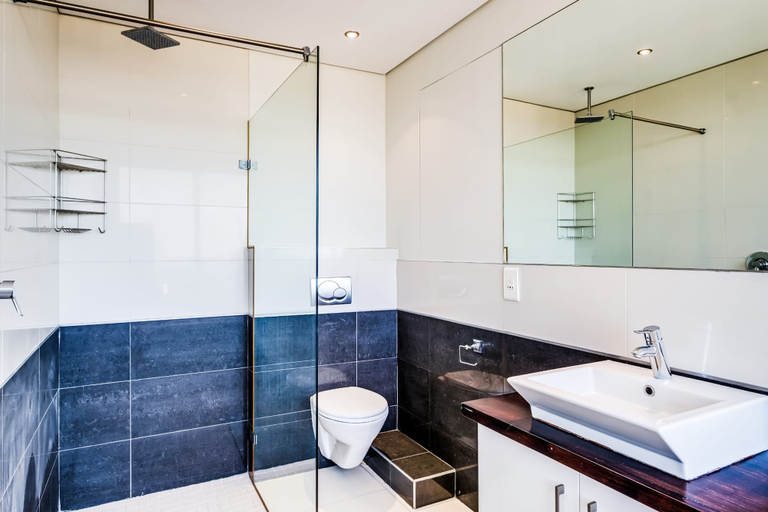 Bathroom 4, Luxurious Villa w Sea City Views Splendor Views, City of Cape Town