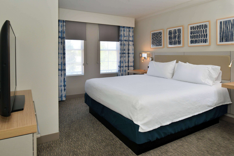 Bedroom 3, Hilton Garden Inn Napa, Napa