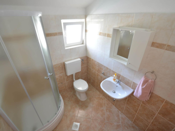 Bathroom, Capacious Holiday Home in Maslenica, Jasenice
