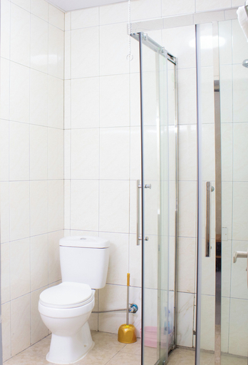 Bathroom 3, Tropical Plaza Apartments, Nyarugenge