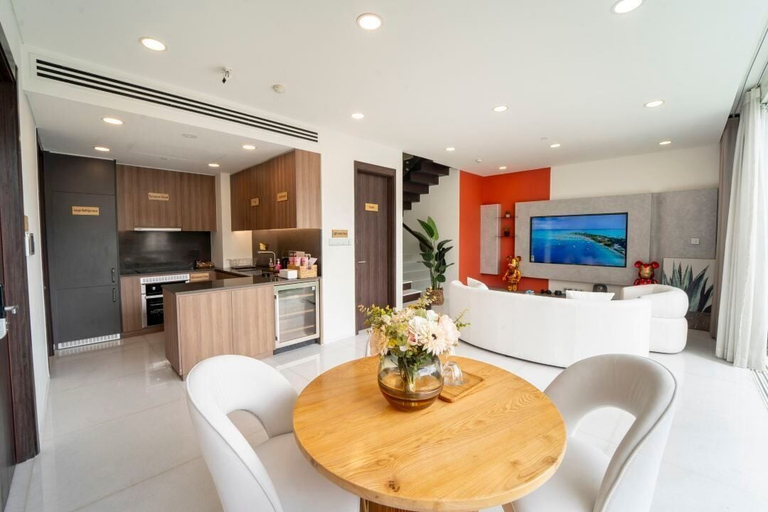Dining Room 17