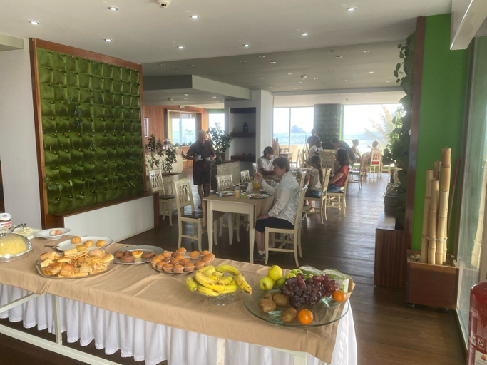 Food & Drinks 4, Las Rochas Mindelo