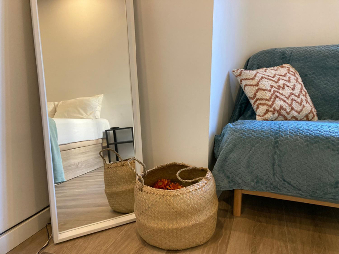 Others 5, New Room in the beach, Valencia