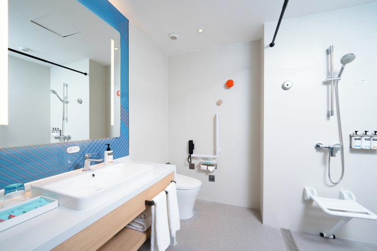 Bathroom 3, Holiday Inn Express ZHENGZHOU NONGYE ROAD, Zhengzhou
