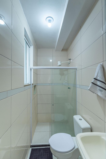 Bathroom, Flats Ledy, Cairu