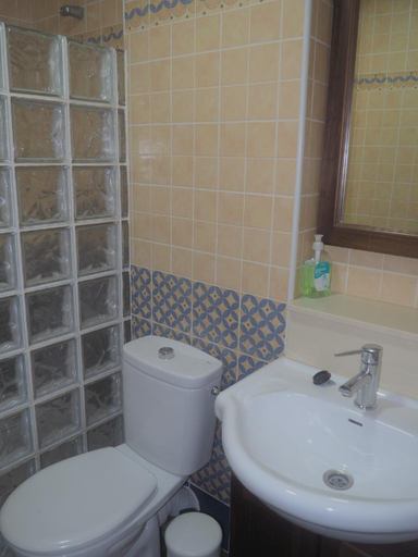 Bathroom 2, ConilPlus apartments RAMON Y CAJAL, Cádiz