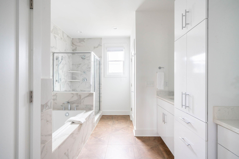 Room 5, Stylish Retreat Near Germantown, Davidson