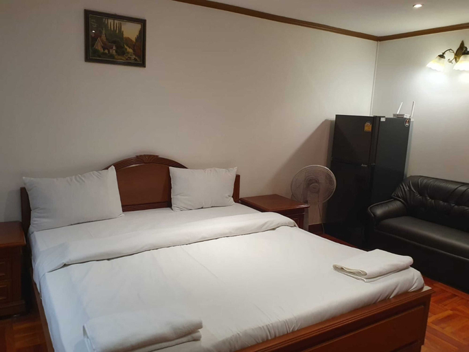 Bedroom 6